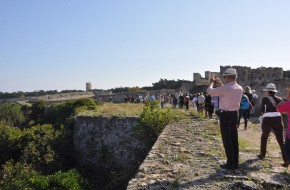 ΠΕΡΙΔΡΟΜΟΣ ΤΕΙΧΩΝ 1